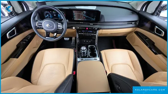 KIA CARNIVAL 7-SEATER SIGNATURE