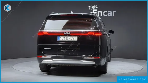 KIA CARNIVAL 9-SEATER NOBLESSE