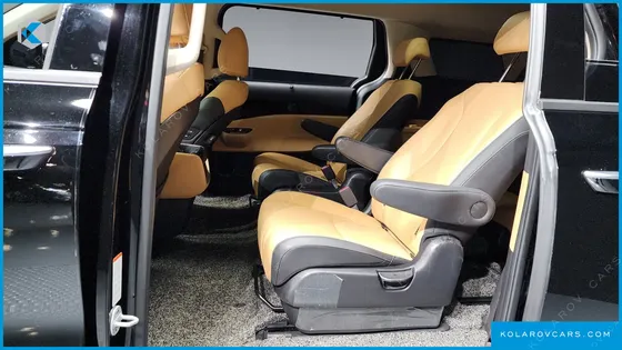 KIA CARNIVAL 9-SEATER NOBLESSE
