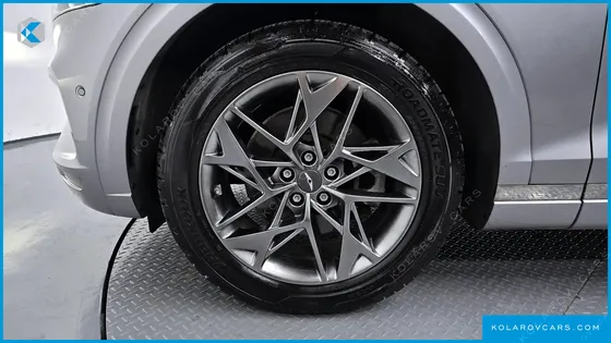 GENESIS GV70 2.5T GASOLINE 2WD