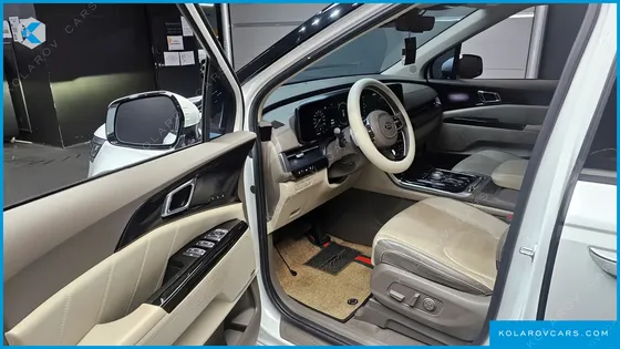 KIA CARNIVAL 7-SEATER HI-LIMOUSINE