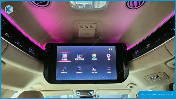 KIA CARNIVAL 7-SEATER HI-LIMOUSINE