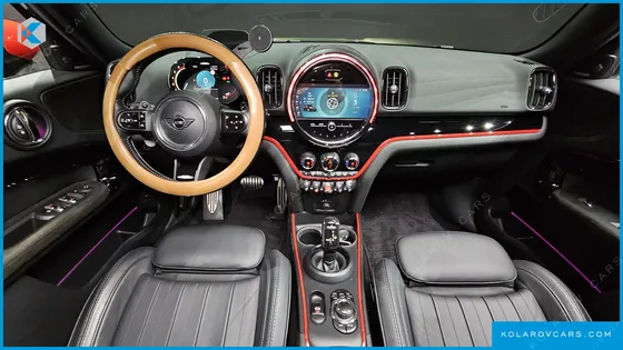 MINI COUNTRYMAN JCW LAUNCH PACK