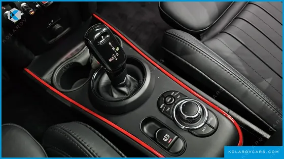 MINI COUNTRYMAN JCW LAUNCH PACK