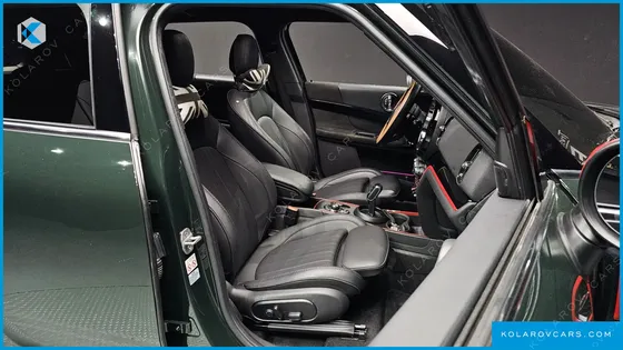 MINI COUNTRYMAN JCW LAUNCH PACK