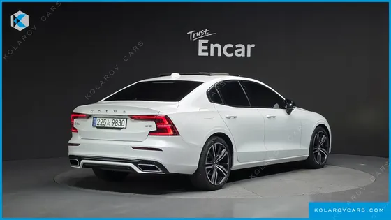 VOLVO S60 B5 R-DESIGN
