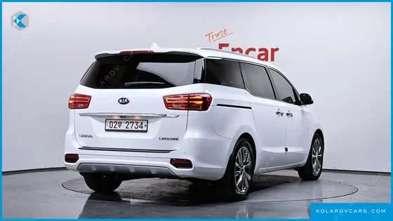 KIA CARNIVAL 7-SEATER LIMOUSINE