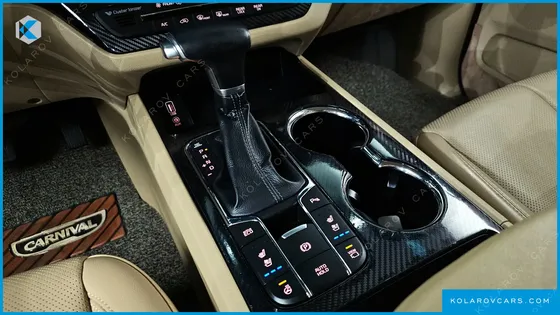 KIA CARNIVAL 7-SEATER LIMOUSINE