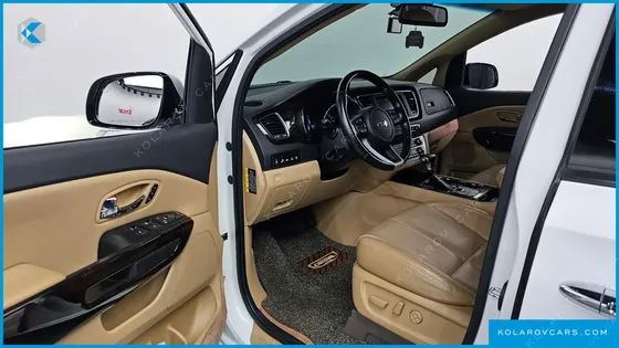 KIA CARNIVAL 7-SEATER LIMOUSINE