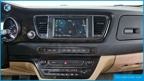 KIA CARNIVAL 7-SEATER LIMOUSINE