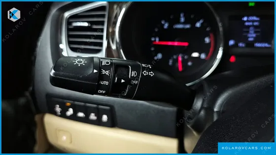 KIA CARNIVAL 7-SEATER LIMOUSINE