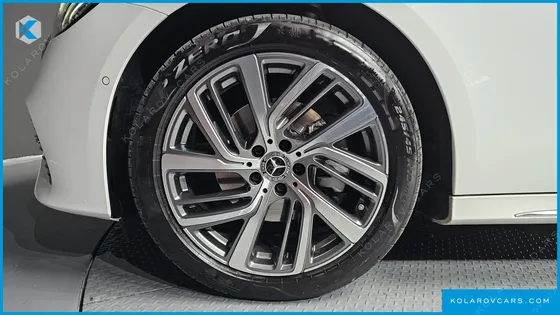 MERCEDES E-CLASS E220D 4MATIC EXCLUSIVE