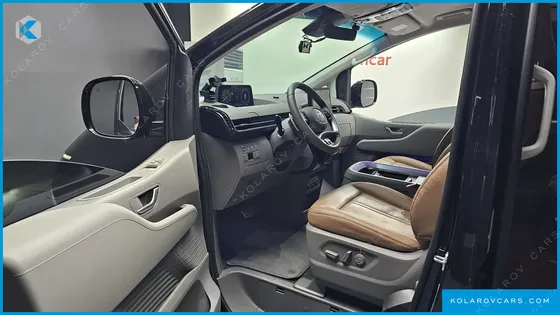 HYUNDAI STARIA HEV 1.6 LOUNGE 9-SEATER