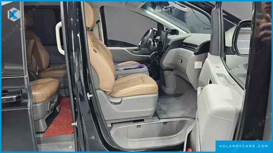 HYUNDAI STARIA HEV 1.6 LOUNGE 9-SEATER