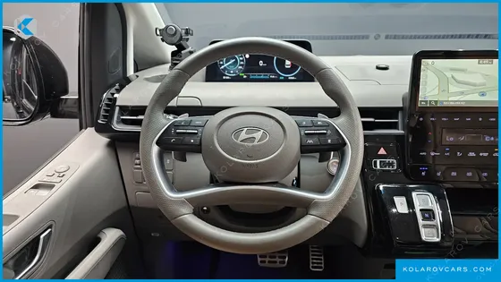 HYUNDAI STARIA HEV 1.6 LOUNGE 9-SEATER