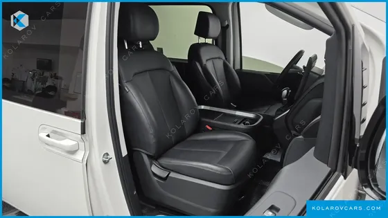 HYUNDAI STARIA CARGO 5-SEATER