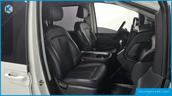 HYUNDAI STARIA CARGO 5-SEATER