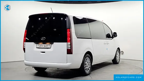 HYUNDAI STARIA TOURER 11-SEATER
