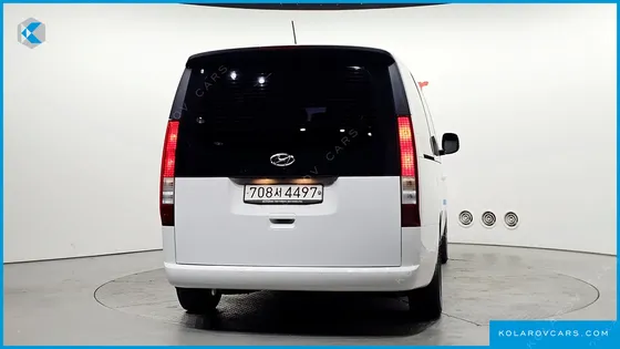 HYUNDAI STARIA TOURER 11-SEATER