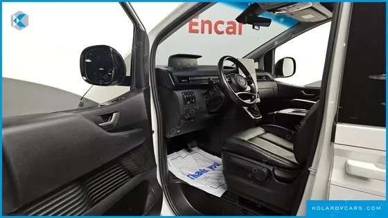 HYUNDAI STARIA TOURER 11-SEATER