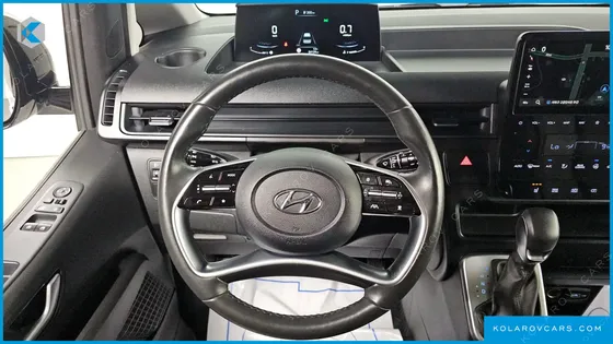 HYUNDAI STARIA TOURER 11-SEATER