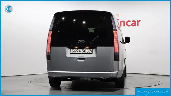 HYUNDAI STARIA LOUNGE 7-SEATER