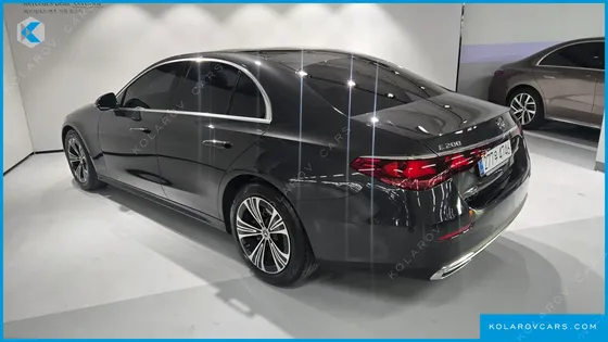 MERCEDES E-CLASS E200 AVANTGARDE