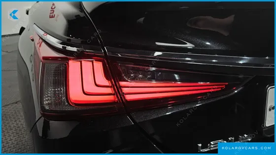 LEXUS ES LUXURY PLUS
