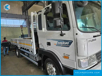 HYUNDAI MEGA TRUCK GOLD