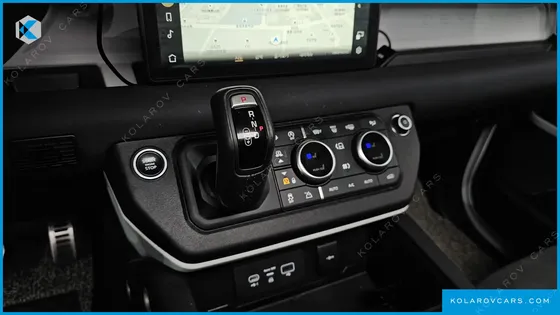 LAND ROVER DEFENDER 110 D240 SE