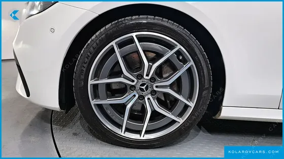 MERCEDES E-CLASS E220D 4MATIC AMG LINE
