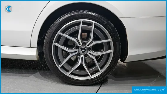 MERCEDES E-CLASS E220D 4MATIC AMG LINE