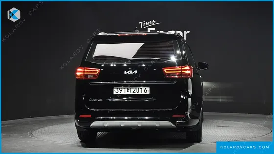 KIA CARNIVAL 9-SEATER NOBLESSE SPECIAL