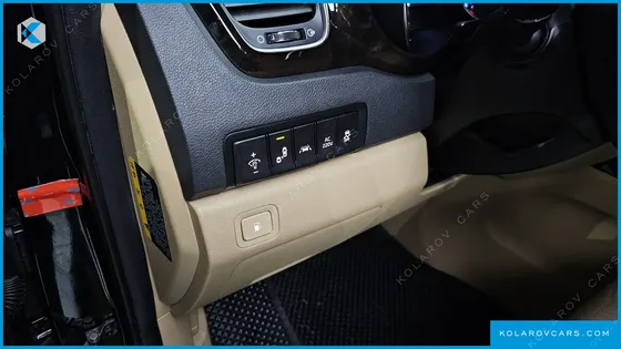 KIA CARNIVAL 9-SEATER NOBLESSE SPECIAL
