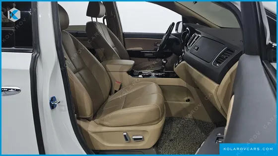 KIA CARNIVAL 9-SEATER NOBLESSE SPECIAL