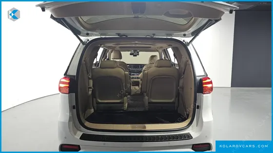 KIA CARNIVAL 9-SEATER NOBLESSE SPECIAL