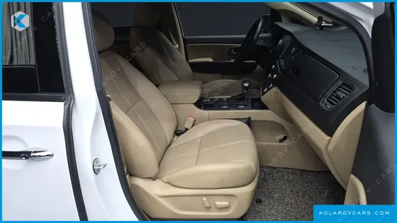 KIA CARNIVAL GASOLINE 9-SEATER HI-LIMOUSINE