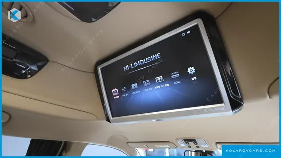 KIA CARNIVAL GASOLINE 9-SEATER HI-LIMOUSINE