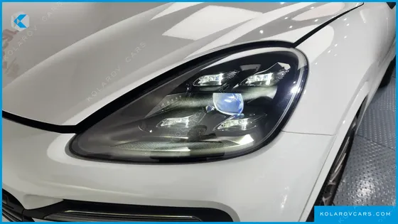 PORSCHE CAYENNE 3.0 COUPE PLATINUM EDITION
