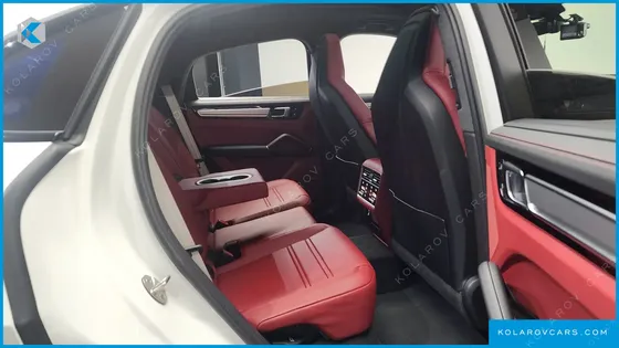 PORSCHE CAYENNE 3.0 COUPE PLATINUM EDITION