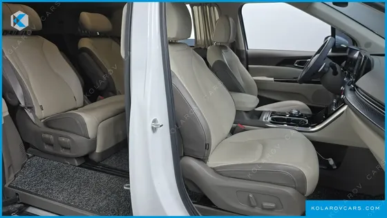 KIA CARNIVAL 7-SEATER HI-LIMOUSINE