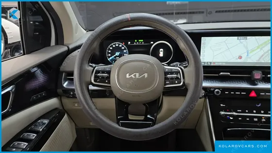KIA CARNIVAL 7-SEATER HI-LIMOUSINE