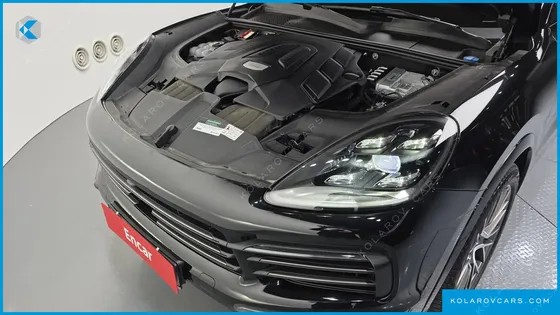 PORSCHE CAYENNE 3.0 PLATINUM EDITION