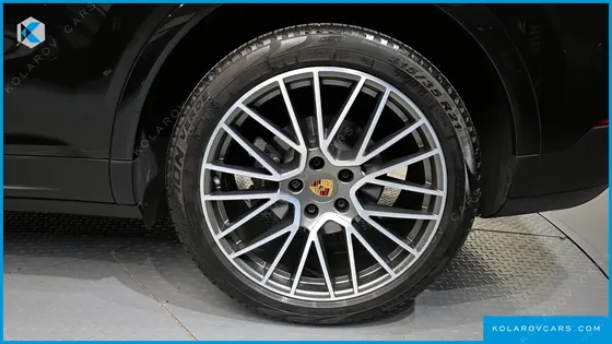 PORSCHE CAYENNE 3.0 PLATINUM EDITION