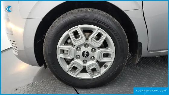 HYUNDAI STARIA 4WD TOURER 9-SEATER