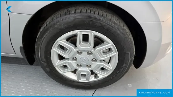 HYUNDAI STARIA 4WD TOURER 11-SEATER