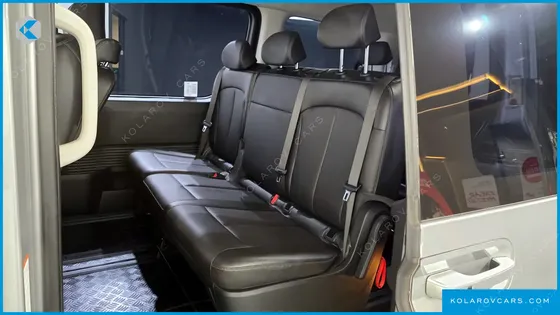 HYUNDAI STARIA 4WD TOURER 11-SEATER