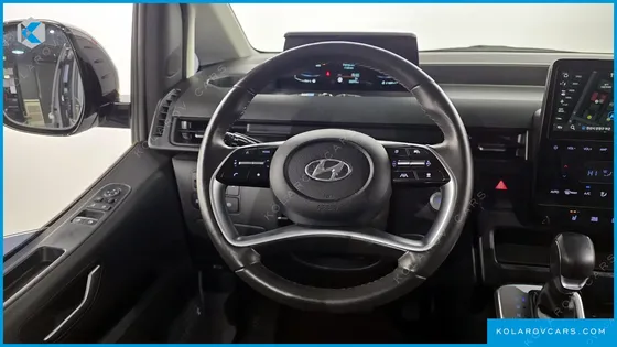 HYUNDAI STARIA 4WD TOURER 11-SEATER