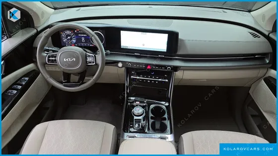 KIA CARNIVAL 9-SEATER NOBLESSE