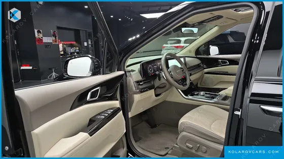 KIA CARNIVAL 9-SEATER NOBLESSE
